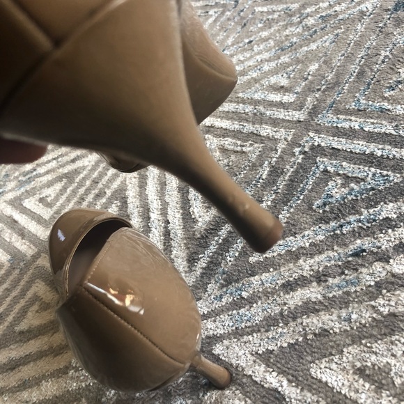 Shoes - Picture 5 of 8